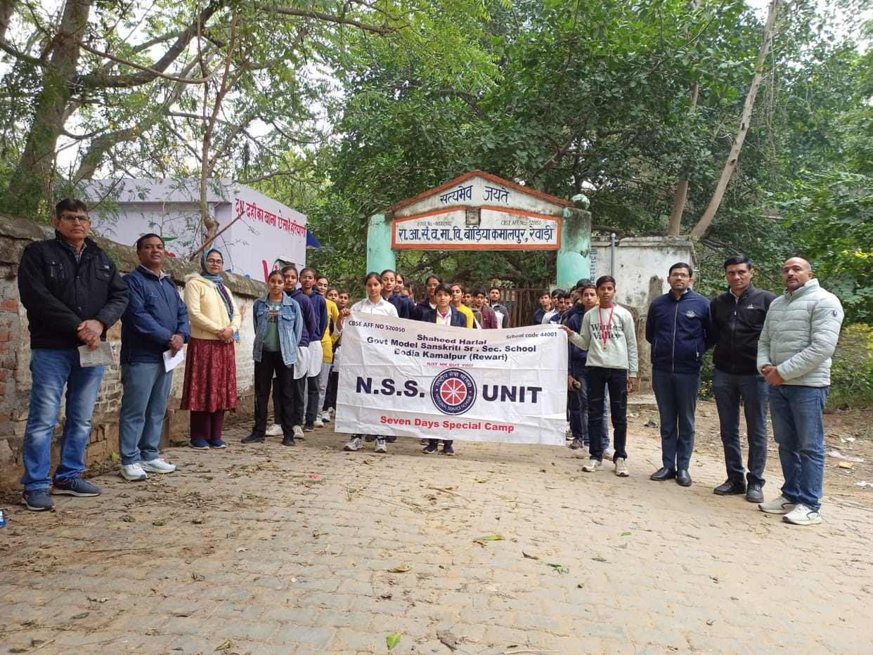 NSS volunteers launched cleanliness campaign