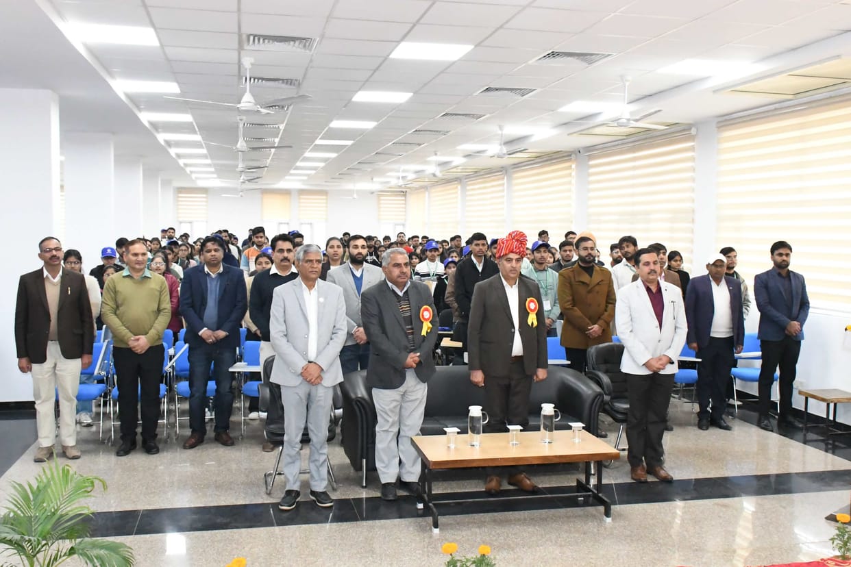13 volunteers of Agriculture College won the competition