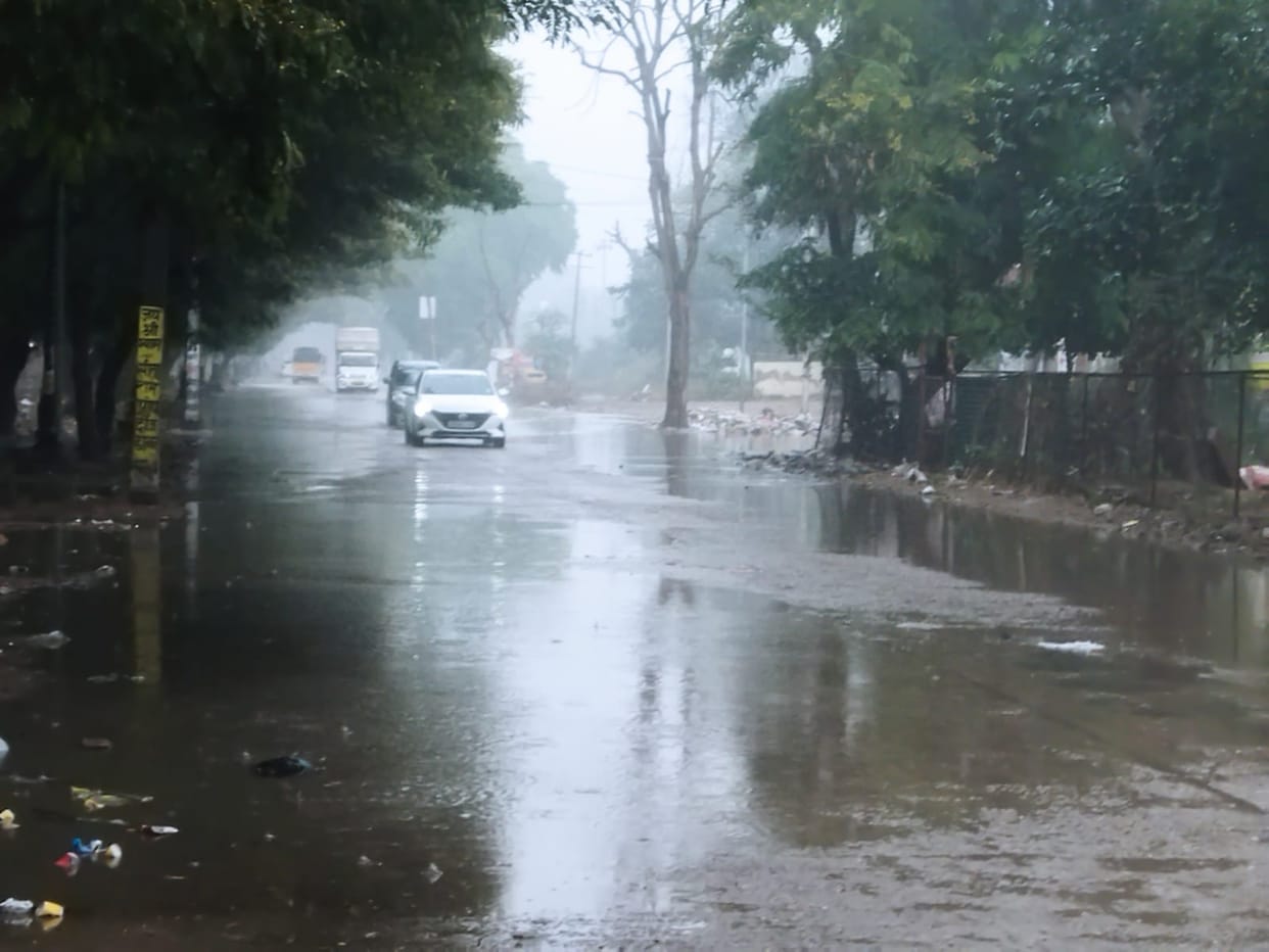 Rain increased cold, roads filled with water