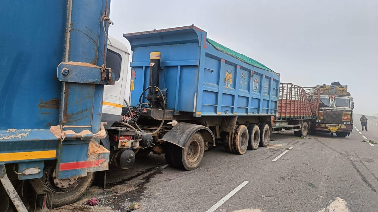 Fog increased trouble on NH-334B, four vehicles collided