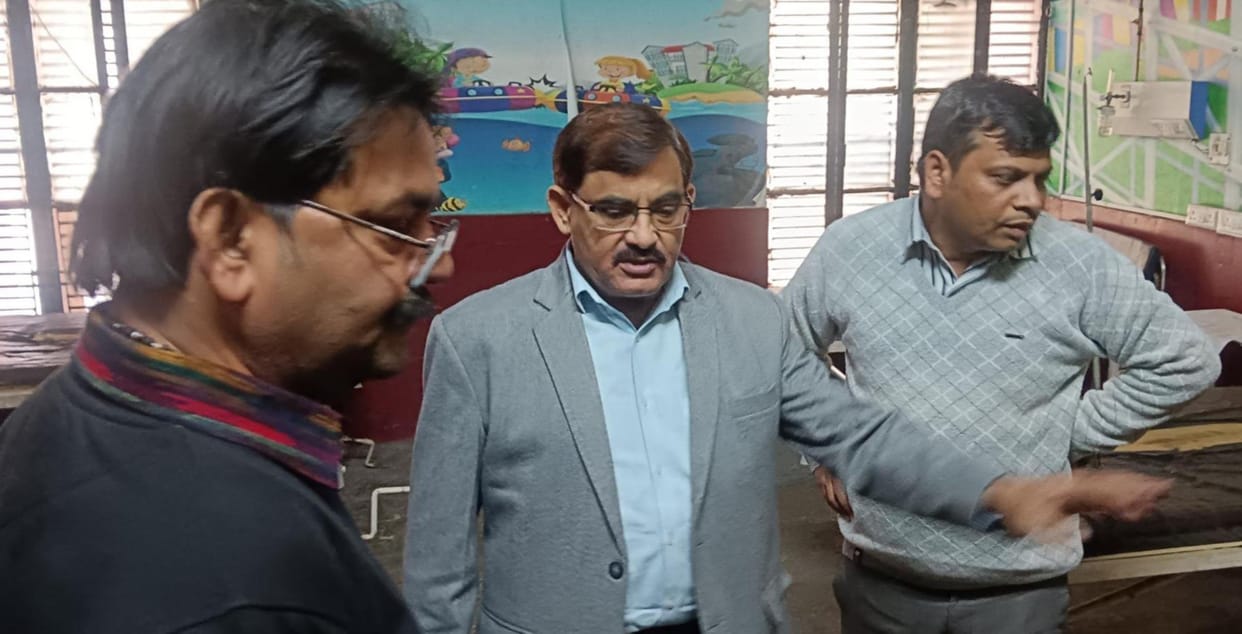 CMO found employees absent