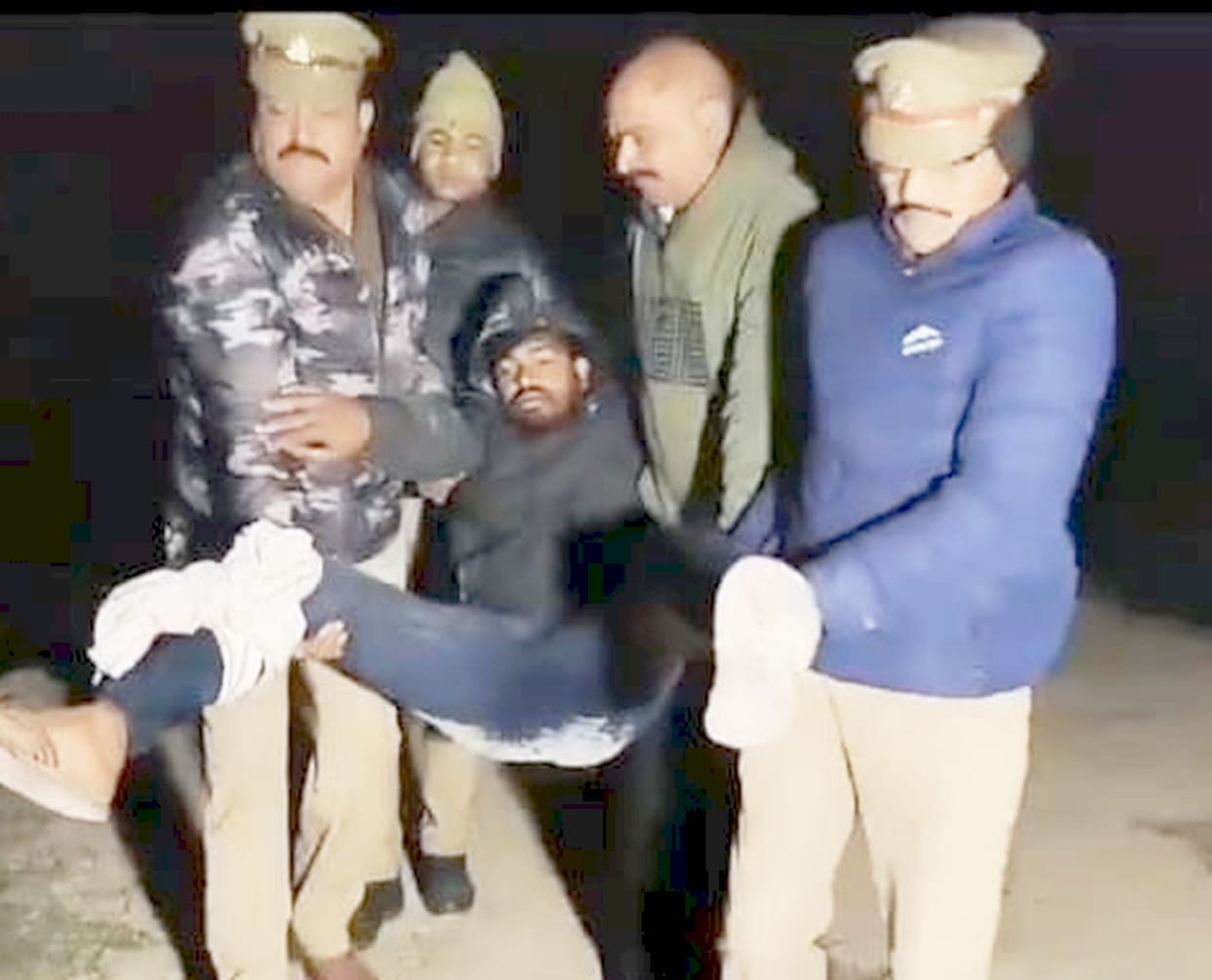 Two vicious inter-district thieves arrested after encounter
