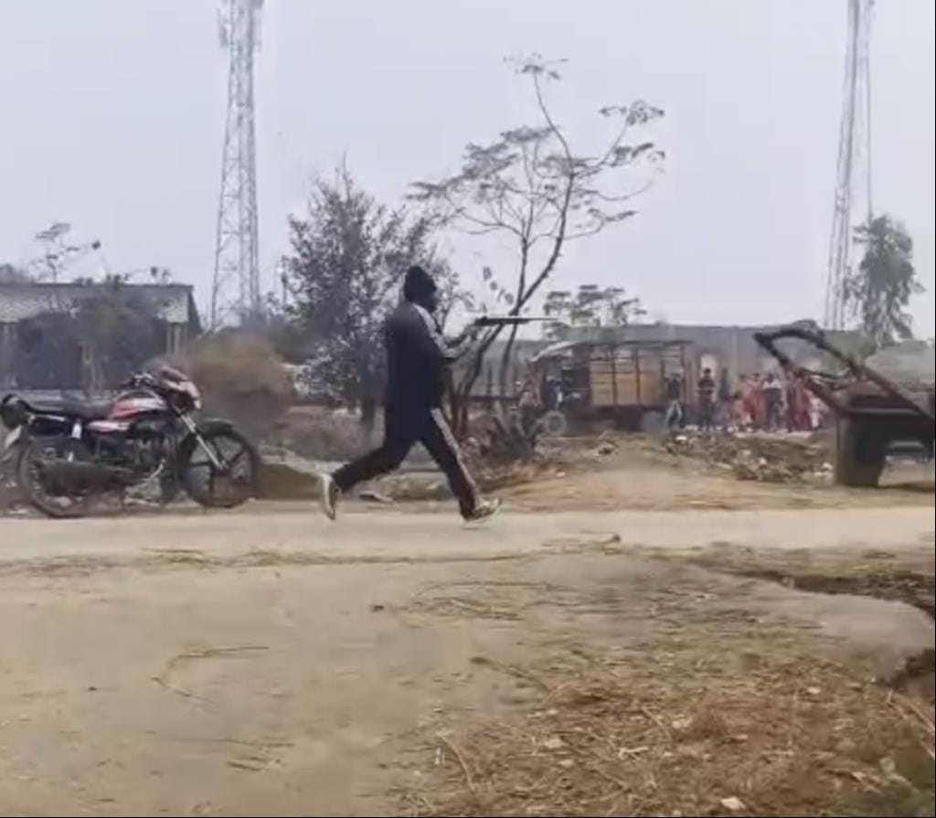 Heavy firing between two parties due to land dispute, four injured including father and son