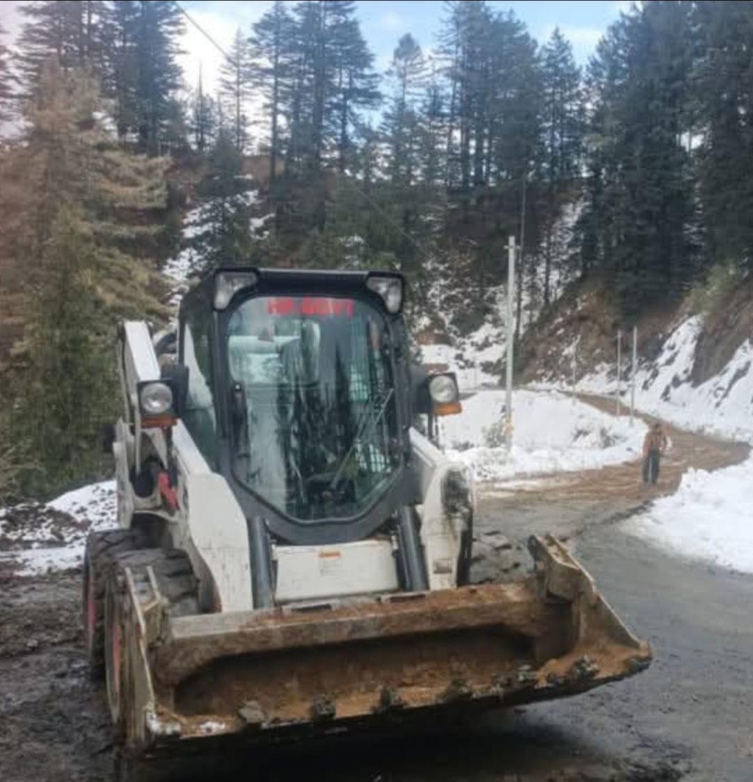 Four roads blocked due to snowfall in Saraj