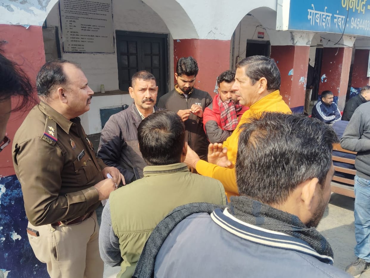 Miscreants opened fire in Sakauti market, panic among traders