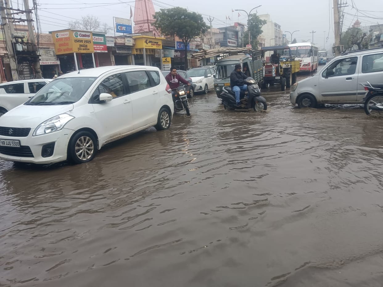 Drainage system submerged in little rain, 34 crores submerged in water
