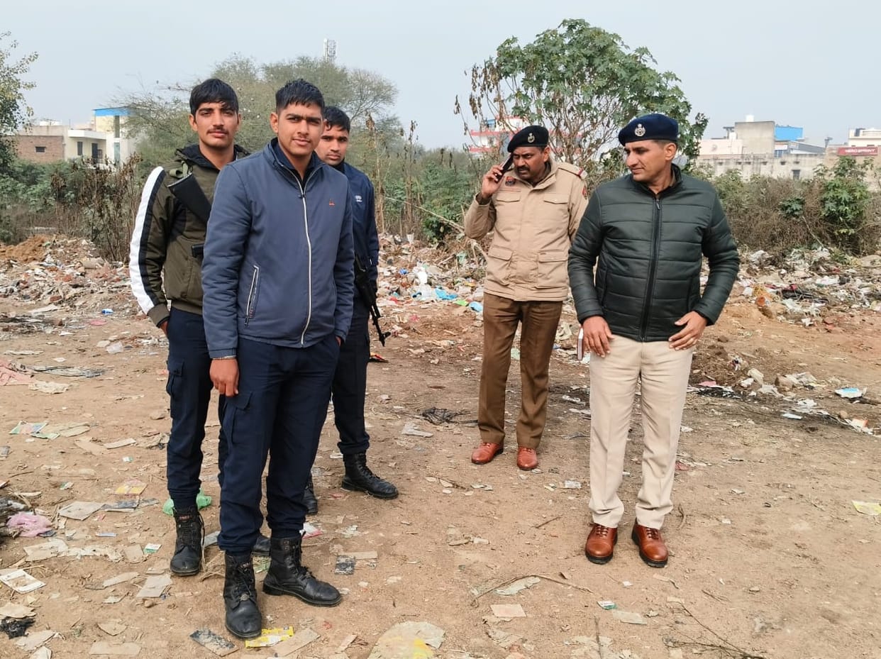 Checked the identity cards of external workers