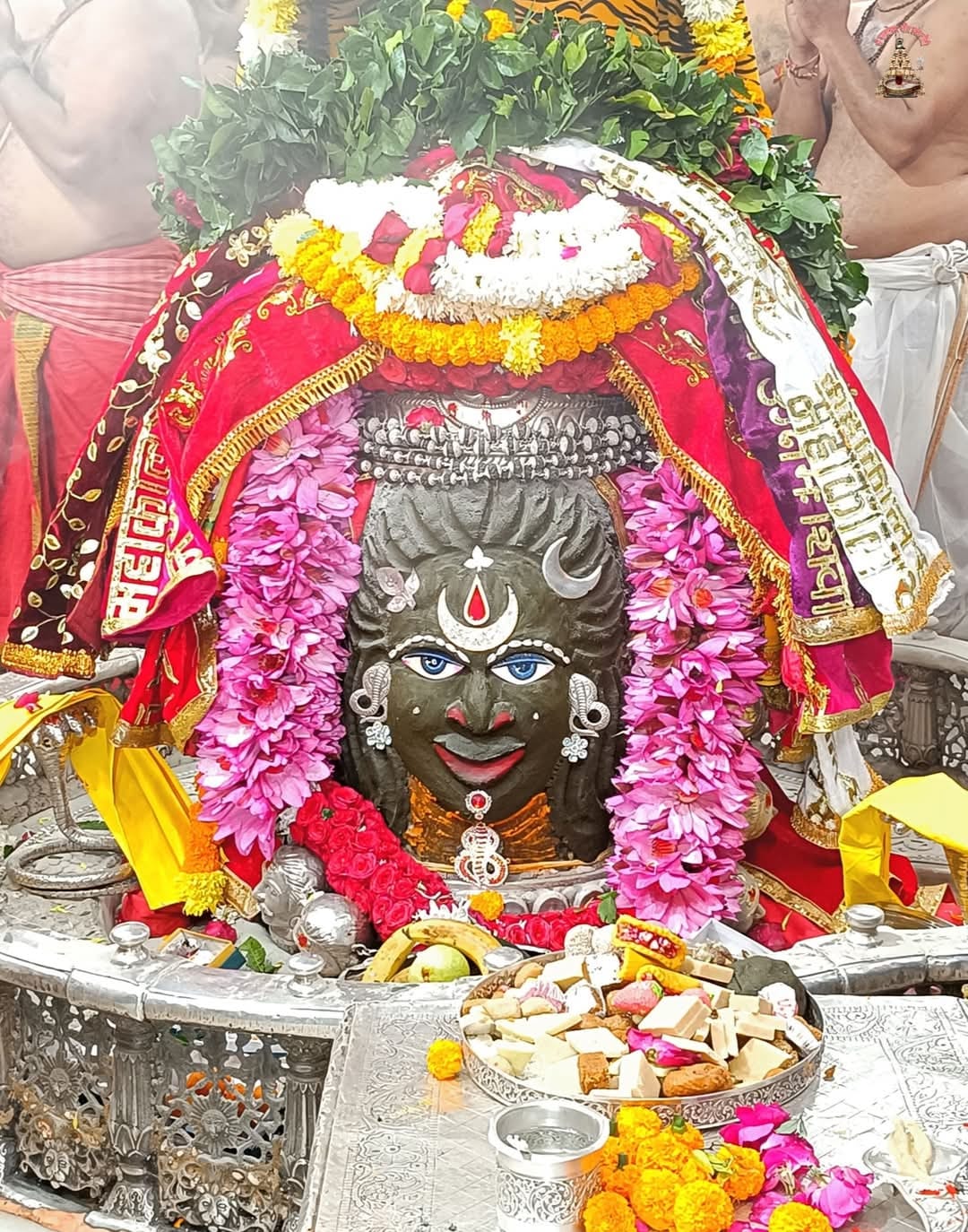 Baba Mahakal appeared in the Bhasma Aarti adorned with matted hair