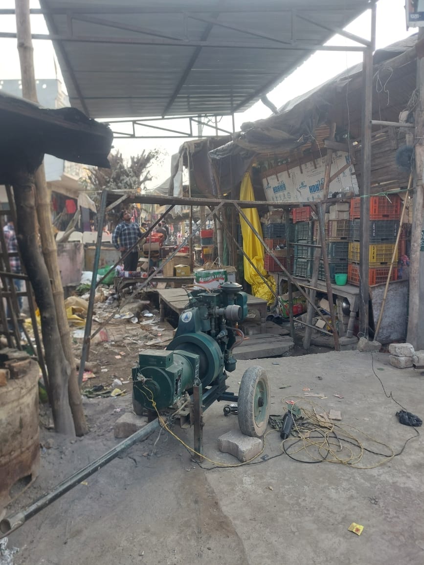 Encroachment on both sides of the road at Shishgarh bus stand