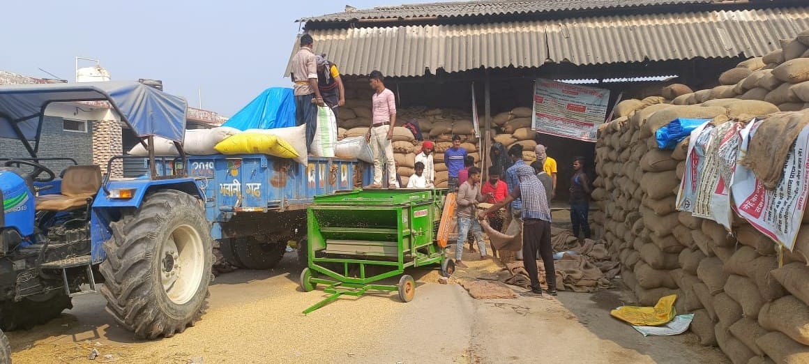 Paddy procurement exceeds target, district ranks second in Basti division