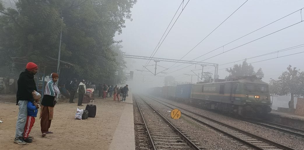 5 trains of Delhi Bathinda Railway affected by deep fog