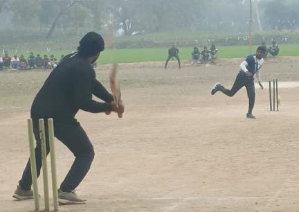 Rae Bareli reached the final after defeating Sitapur by eight wickets