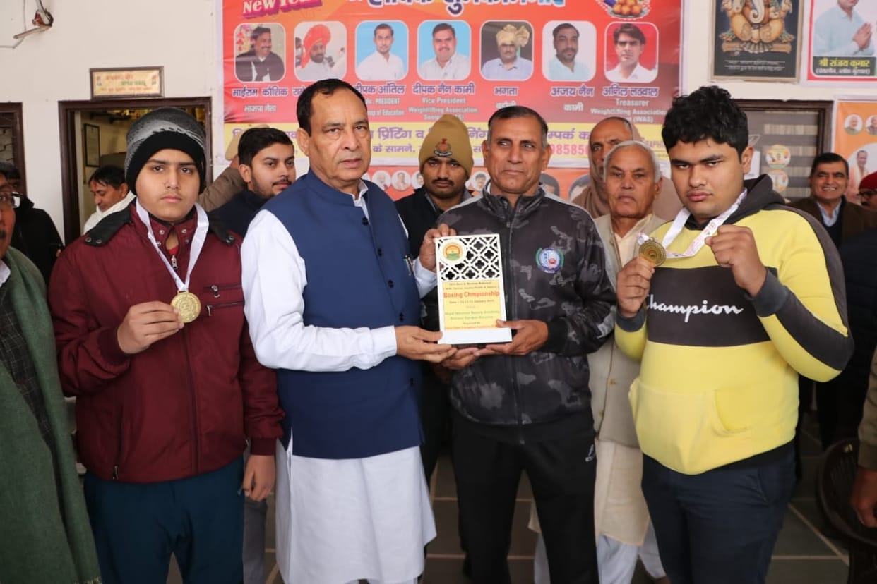 Medal winners of boxing competition welcomed