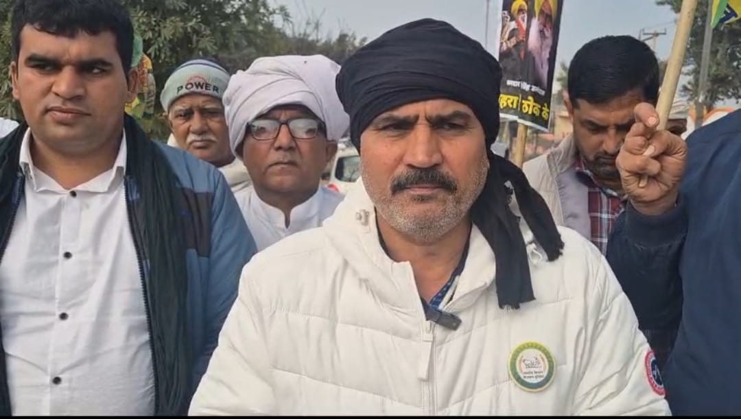 A group of farmers left for Khanauri border from Sonipat
