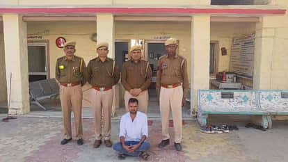 Raniwada Police arrested the accused of rape, blackmailing and making obscene photos viral