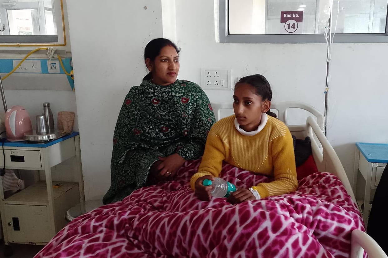 Three people admitted to hospital due to diarrhea