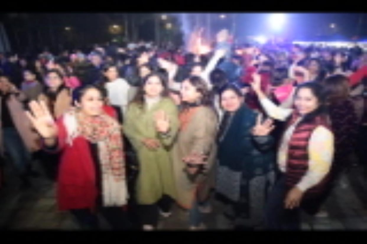 Lohri celebrated with pomp in society and colony