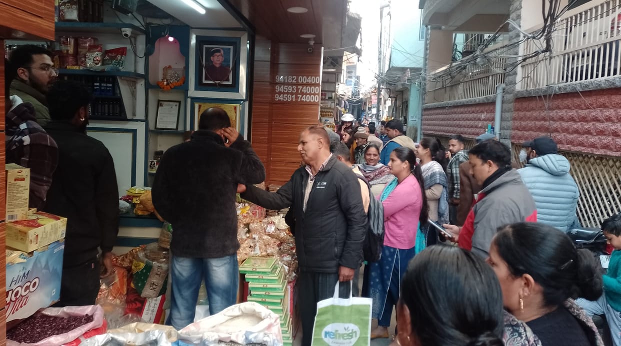 Groups reached door to door on Lohri festival in Jogindernagar