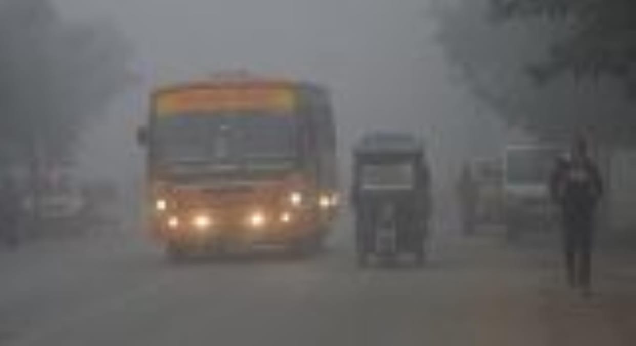 The mood of the weather deteriorated, Suryadev's hide and seek continued, left shivering