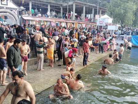 shahi bath in renuka ji on makar sankranii