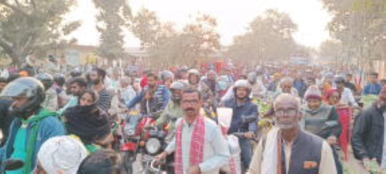 It takes two hours to cover a distance of 50 meters, problems are increasing due to traffic jam