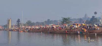 Makar Sankranti in Amarkantak 75 thousand devotees wished for salvation by taking bath in Narmada