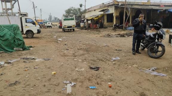 New vegetable market becomes victim of chaos...traders worried