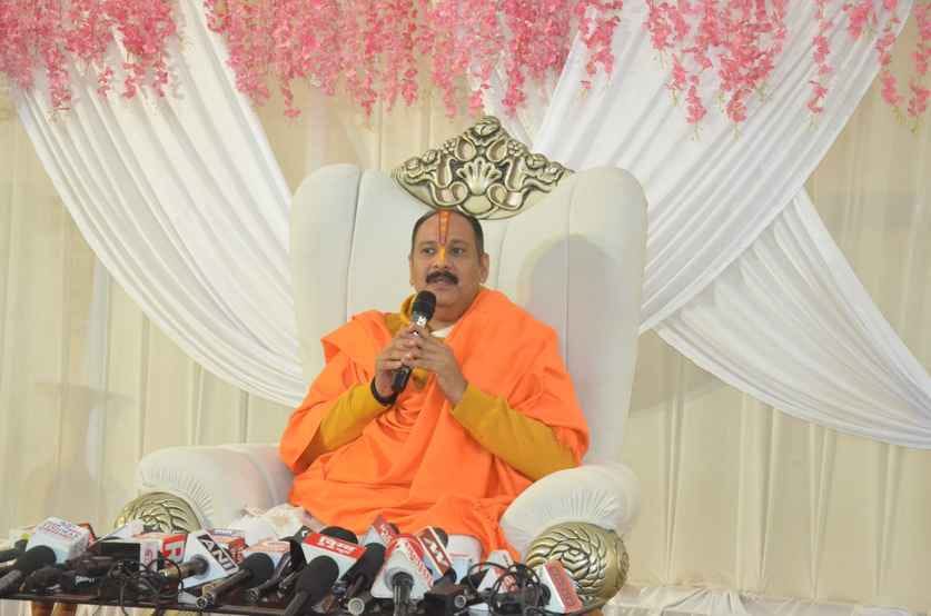 कथा वाचक पंडित प्रदीप मिश्रा ने दी जानकारी।
