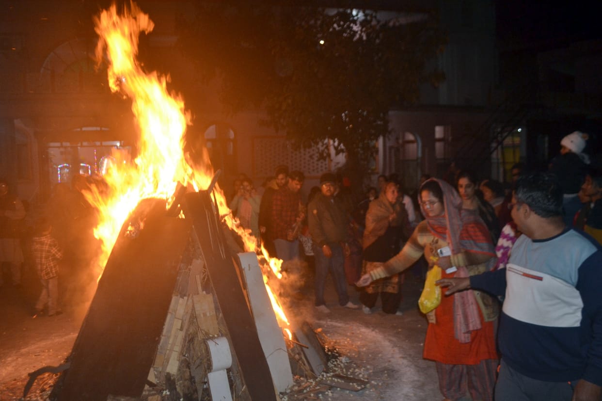 Lohri festival celebrated with pomp