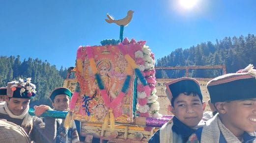 Children blocked the road and asked for sweets