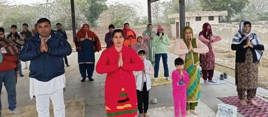 Doing yoga keeps the body healthy: Urmila
