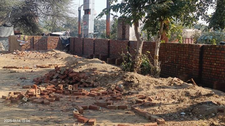 Occupiers are snatching the greenery of the green belt, officials are busy in beautification