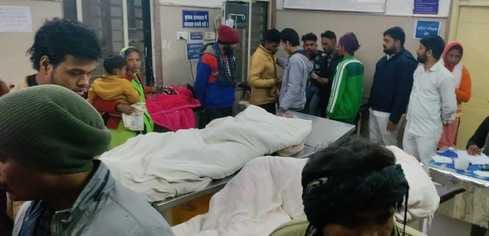 three labourers from Damoh were hit by a truck in uttar pardesh kanpur, one died