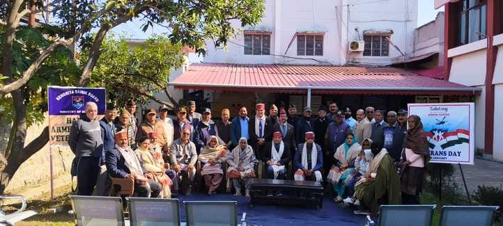 Brave women honored with Himachali cap and shawl
