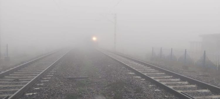 https://staticimg.amarujala.com/assets/images/4cplus/2025/01/15/kahara-ka-bca-satashana-sa-nakalta-tarana_2195e485864c8dab83e1b8b75bfc48d1.jpeg?dpr=1.0&w=750