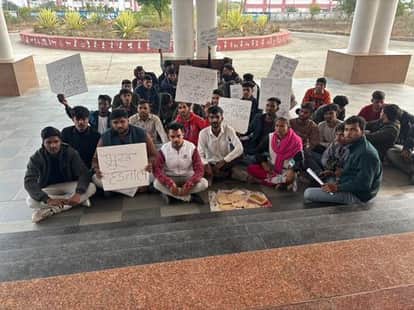 Students of SC ST hostel staged a sit-in protest at the Collector's office