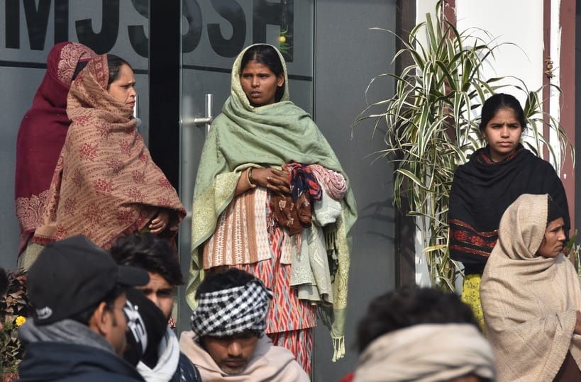 Wife also died, husband and daughters are serious