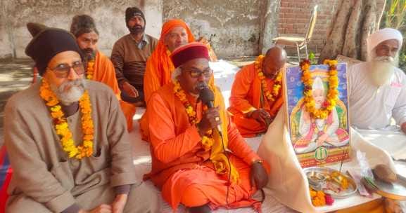 A program was organized on the nirvana date of Sadguru Kabir Saheb