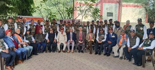 Veterans Day - Parents of martyred soldiers, veterans and ex-servicemen honored