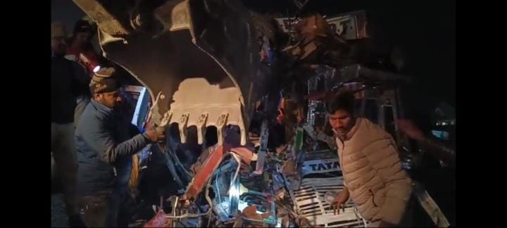 A trolley overturned on a truck after jumping the divider, one dead