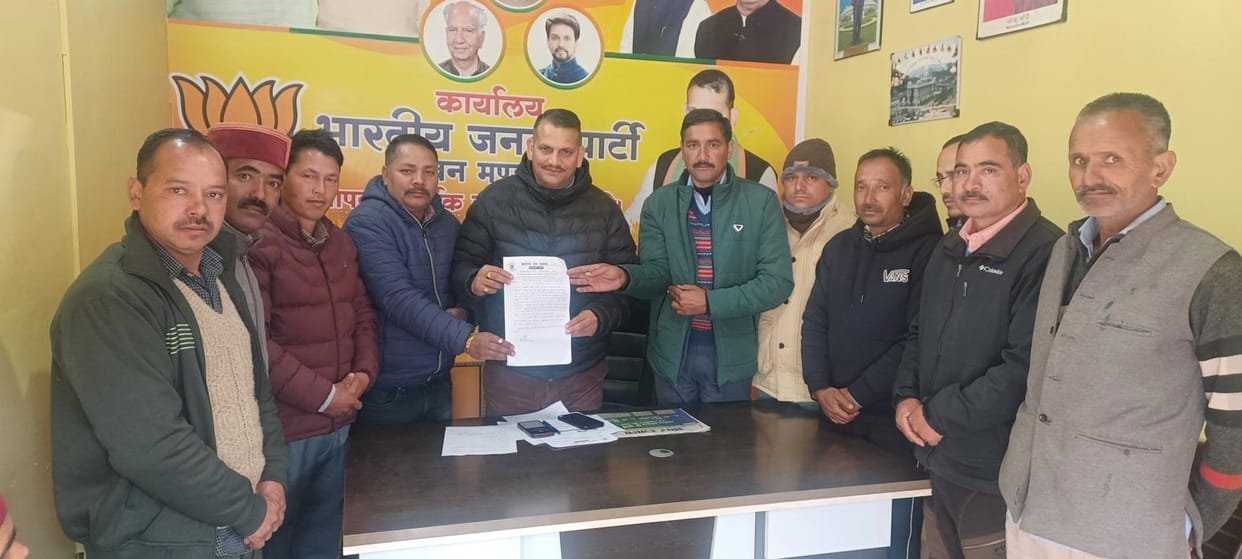 Villagers angry over closure of HRTC bus on Mandi-Lot route