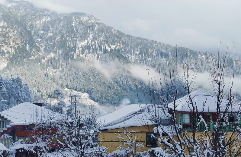 Snowfall in Munsiyari and Darchula at pithoragarh