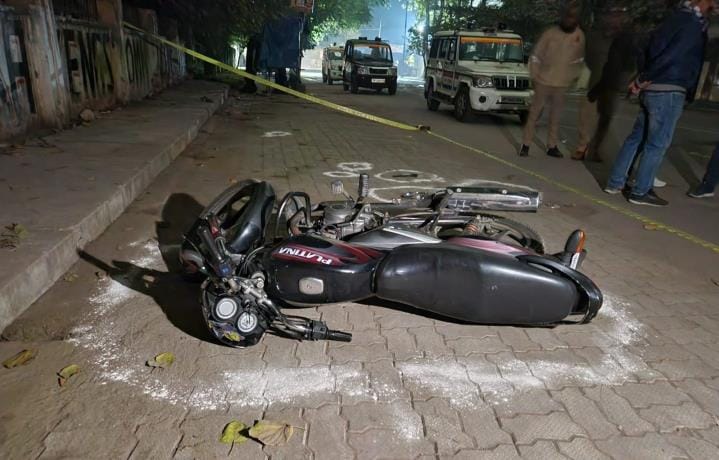 Robber shot in leg in encounter in Lucknow Aliganj.