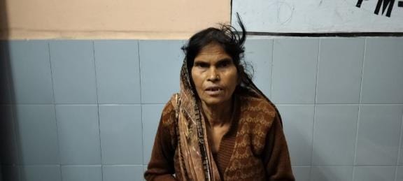 When the daughter and relatives rejected the old woman, the administration adopted her.