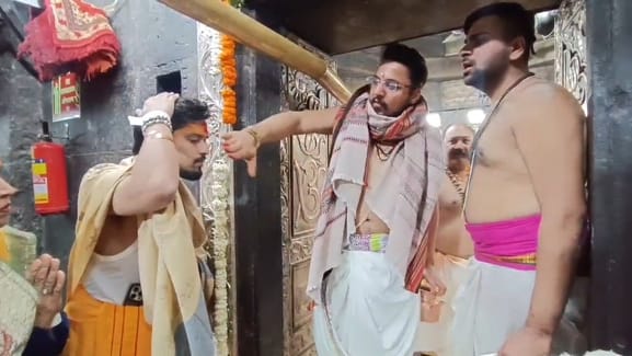 Young singer Tanishk participated in Baba Mahakal's Bhasma Aarti, said - I cannot explain in words what I saw
