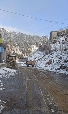 4 bus route effected by weather