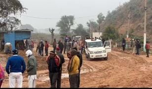 Villagers clash with workers in Pichopa mining area