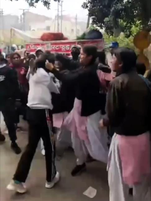 Video of fight between two girl students in the market crowd goes viral