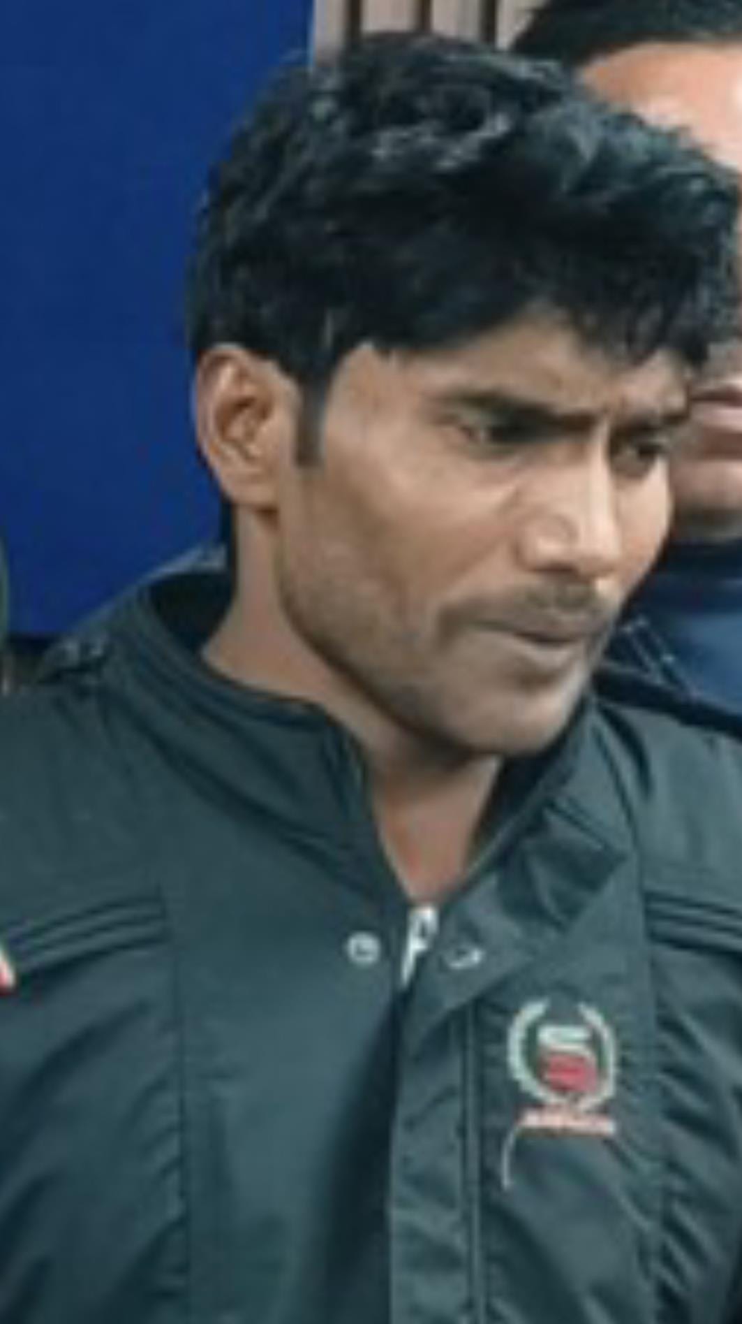 In Raebareli, a young man killed his father by hitting him with a hammer