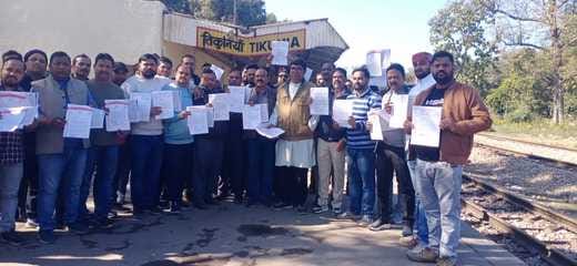 Demand for gauge conversion of Nanpara-Mailani road intensifies